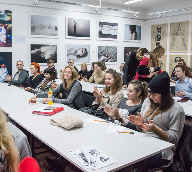 spotkanie z Dorotą Wróblewską w SAPU 20 osobowości mody na 20-lecie Szkoły Artystycznego Projektowania Ubioru (4)