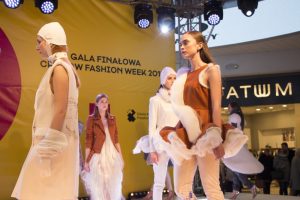 Pokaz laureatów Cracow Fashion Awards w Galerii Kazimierz